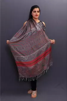 Delicate Wrap Along With Stripes Pattern Looks Elegant When Team Up With Denims Or Suit.