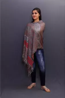 Delicate Wrap Along With Stripes Pattern Looks Elegant When Team Up With Denims Or Suit.