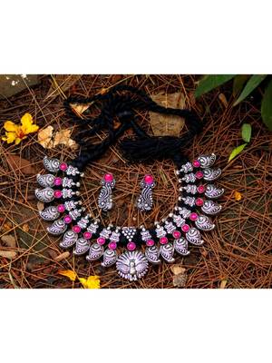 Pink necklaces 1