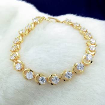 Fashion Collection Gold Plated Charm Bracelet For Women 3