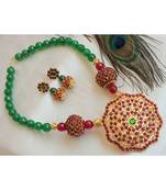 Beautiful Kemp Green Agate Designer Temple Necklace Set