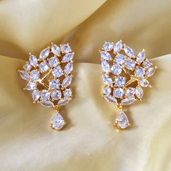 Gold earrings 1
