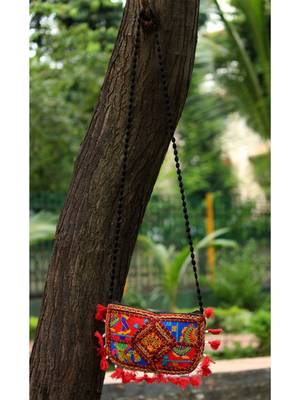 Red Colored Tasseled Maroon Colored Base Non Adjustable Banjara Sling Bag Pattern 2 3