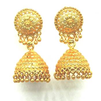 Gold earrings 1