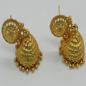 Gold earrings 4