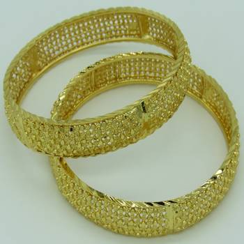 Gold bangles-and-bracelets 3