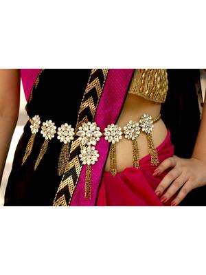 Gold waist-belt 1
