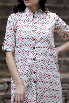 Off White Geometric Print Straight Kurta 4