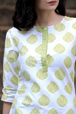 White & Olive Damask Printed Straight Kurta 3