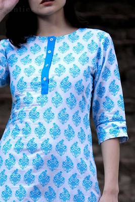White & Blue Damask Printed Straight Kurta 3