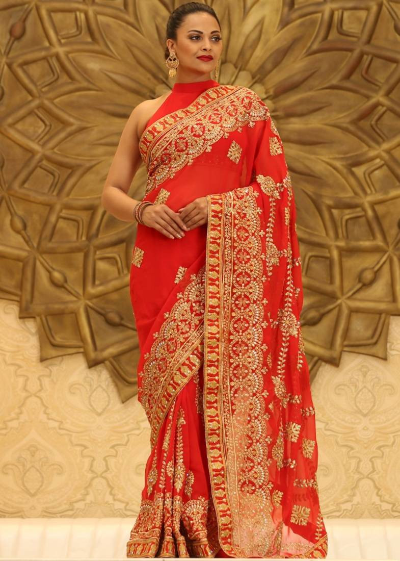 Glamazing Red Gold Embroidered Saree with Blouse Fabric