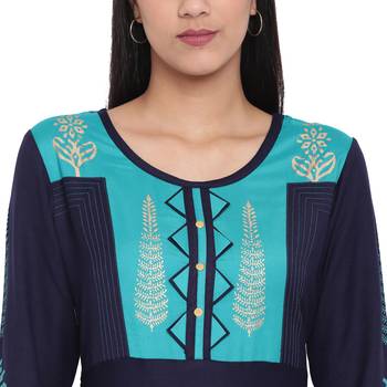 Navy-blue printed rayon kurta 5