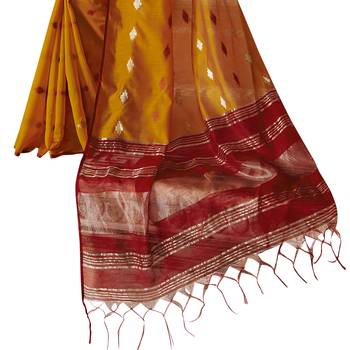 Yellow woven cotton silk saree with blouse 3