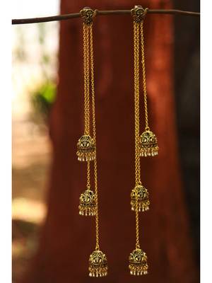 Gold earrings 1