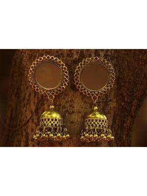 Gold earrings 1
