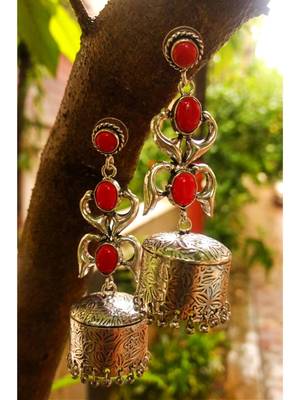 Red earrings 1
