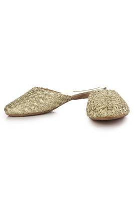 Do Bhai Golden Mules  For Women 4