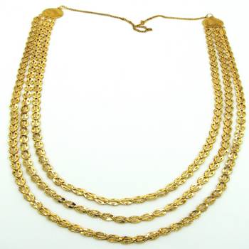 Maroon jewellery 1