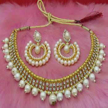 White jewellery 3