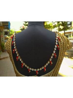 Gold brooch 1