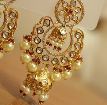 White Pearl Chandbali 2