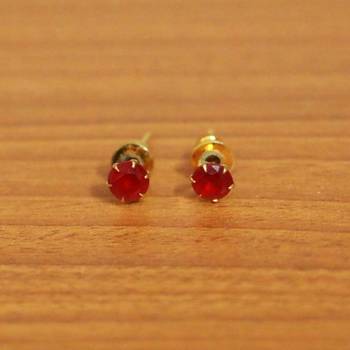 Red cubic zirconia studs 1