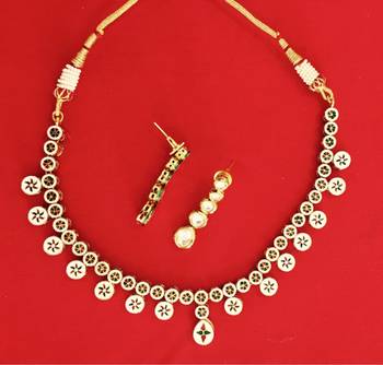 Meenakari Kundan Gold Plated Necklace Earring Set 3