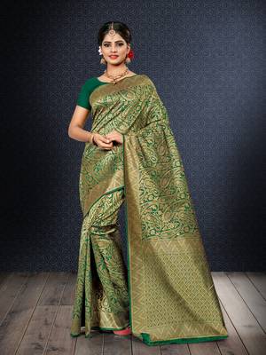 Green Woven Banarasi Art Silk Saree With Blouse 1