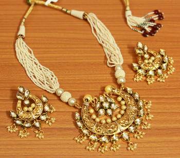 White Pearl Necklace-Sets 1