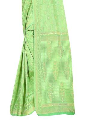 Green  woven banarasi saree with blouse 2