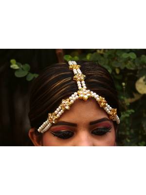 Gold maang-tikka 1