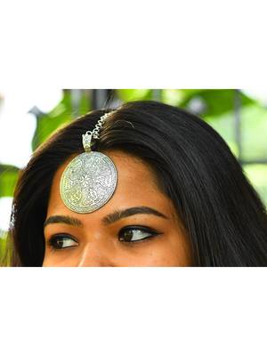 Silver maang-tikka 2