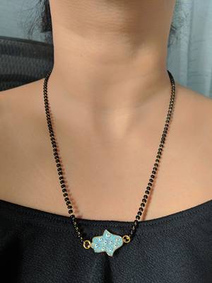 Elegant Gold Blue Diamond Hand Hamsa Pendant Black Beads Single Line Layer Short Chain Necklace 1