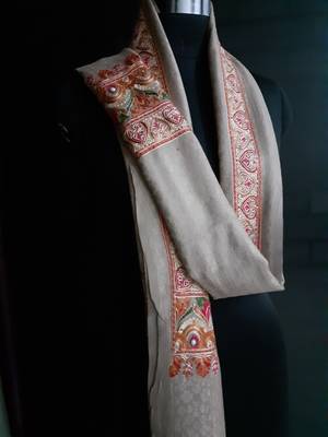 Beige Designer border Stole 1