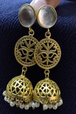 Gold plain jhumkas 1