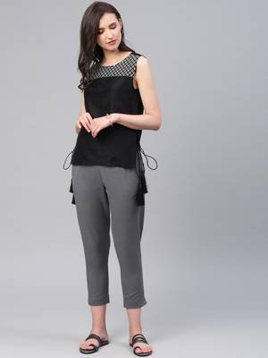 Women Grey Slim Fit Solid Cropped Cigarette Trousers 5