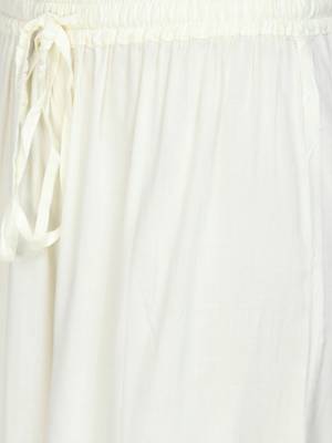Women Off-White Wide Leg Solid Palazzos 2