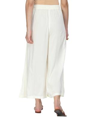 Women Off-White Wide Leg Solid Palazzos 3