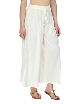 Women Off-White Wide Leg Solid Palazzos 4