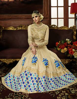 Cream embroidered crepe salwar 3