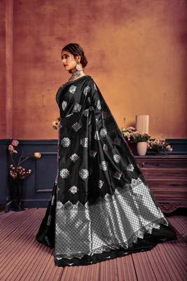 Black printed banarasi silk saree with blouse 3