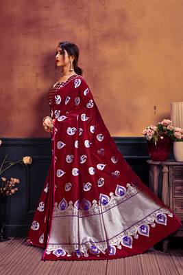 Red printed banarasi silk saree with blouse 2
