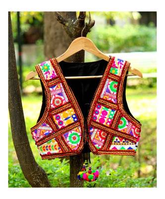 Banjara Style White Base Kutch Hand Embroidered Short Koti With Back Fully Embroidered 1