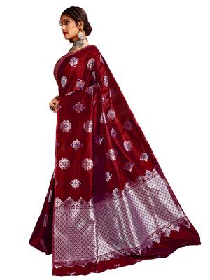 Red woven banarasi silk saree with blouse 3