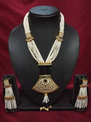 Black Contemporary Gold Plated Designer Traditioanl Ethnic Pearl Beaded Necklace 2