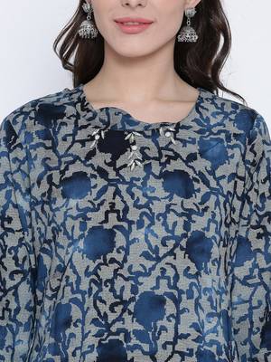 Shree Women Navy Rayon Embellished Kurta 3
