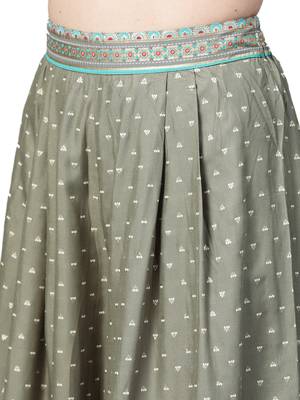 Shree Women Green & Olive Rayon Printed Kurta Set 4