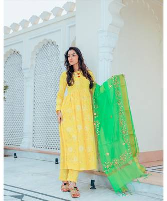 Bumblebee Yellow Suit Set With Gotta Work Dupatta 2