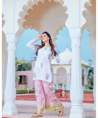 White Short Kurta Set With Hand Block Print 3
