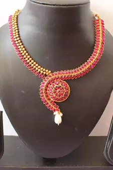 Lovely Antique Kemp Pink Designer Necklace Set - DJ17539